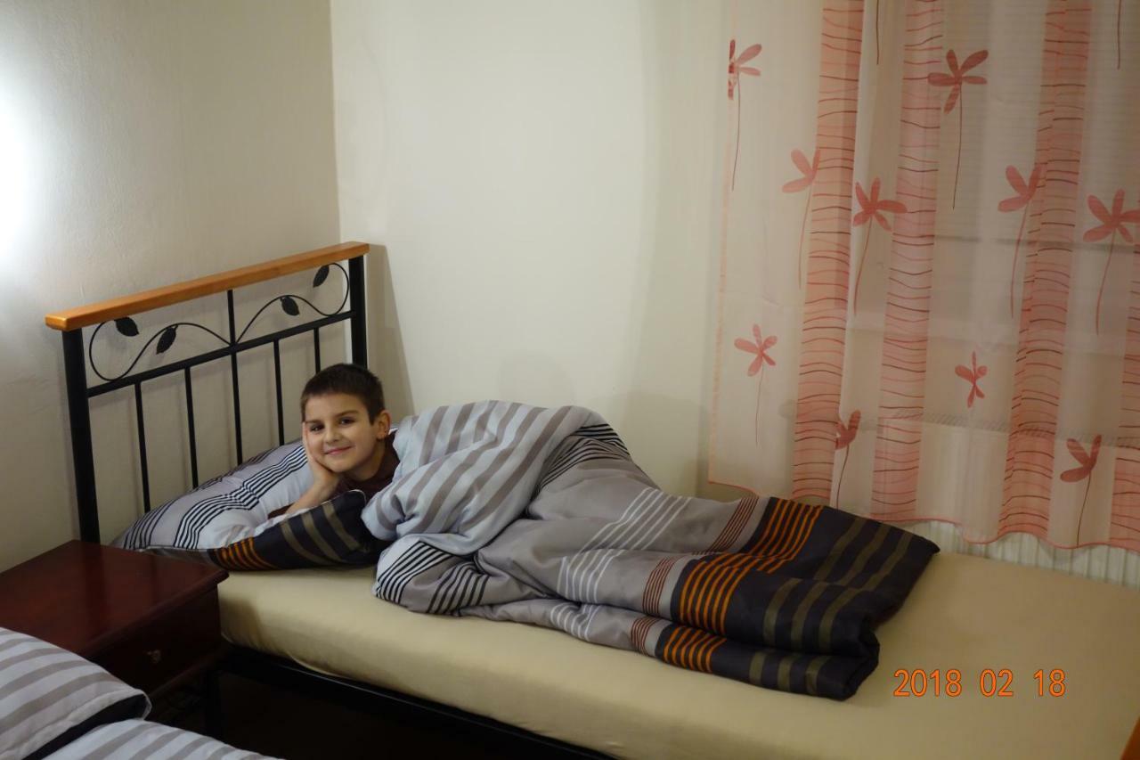 La Familia Apartment สตูโรโว ภายนอก รูปภาพ