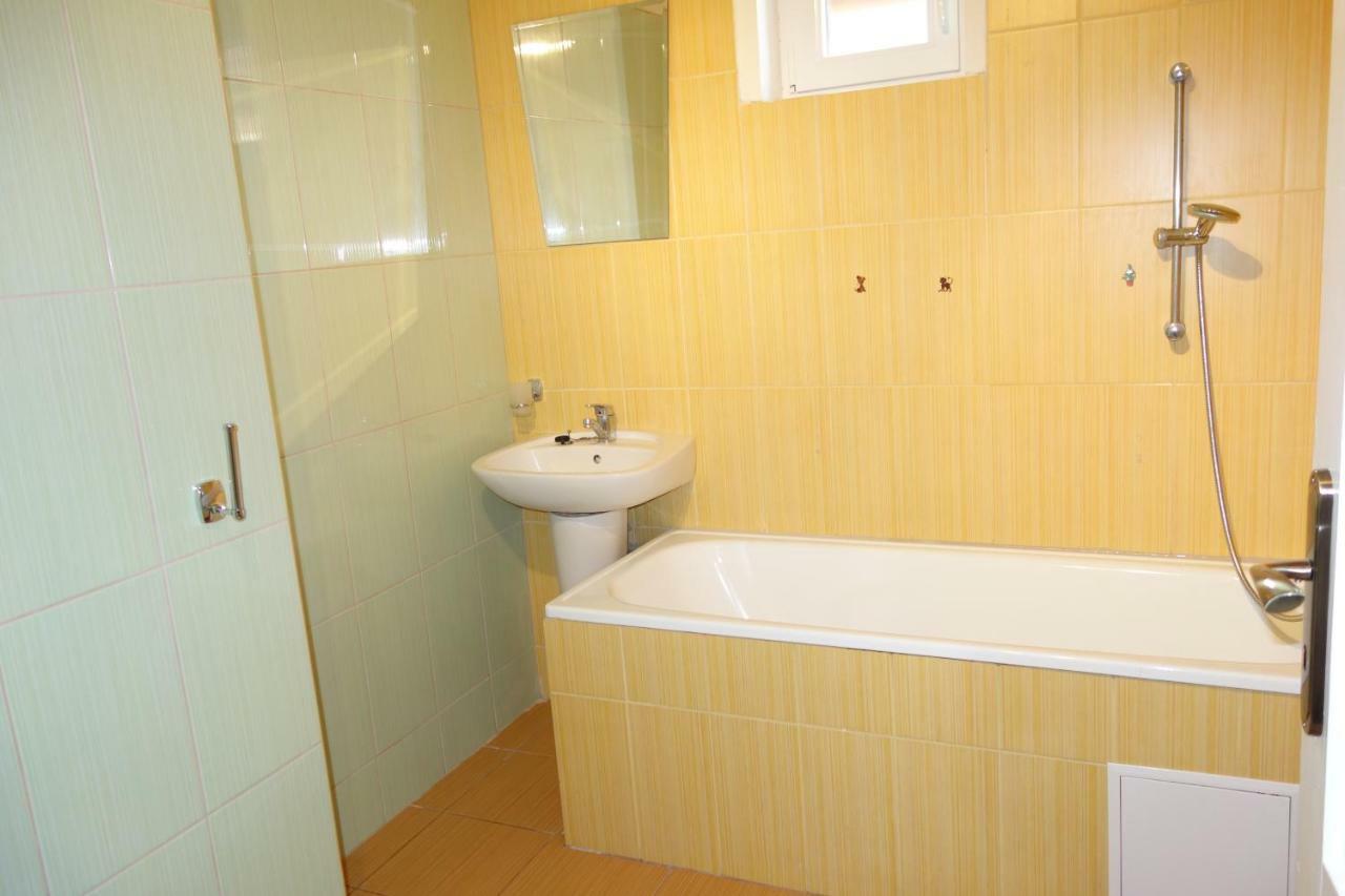La Familia Apartment สตูโรโว ภายนอก รูปภาพ