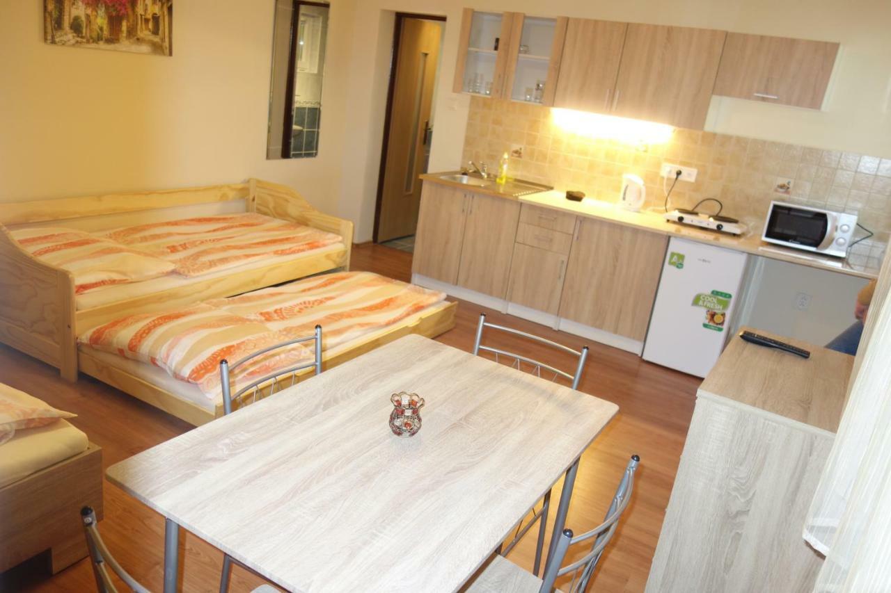 La Familia Apartment สตูโรโว ภายนอก รูปภาพ